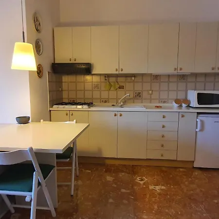 Casa Adriana アパート ラッパロ